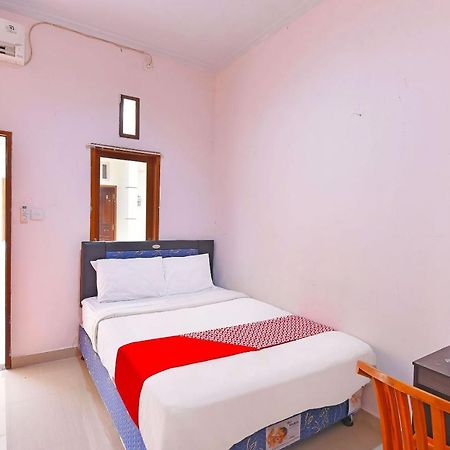 Oyo 91445 Sandat Guest House 丹帕沙 外观 照片