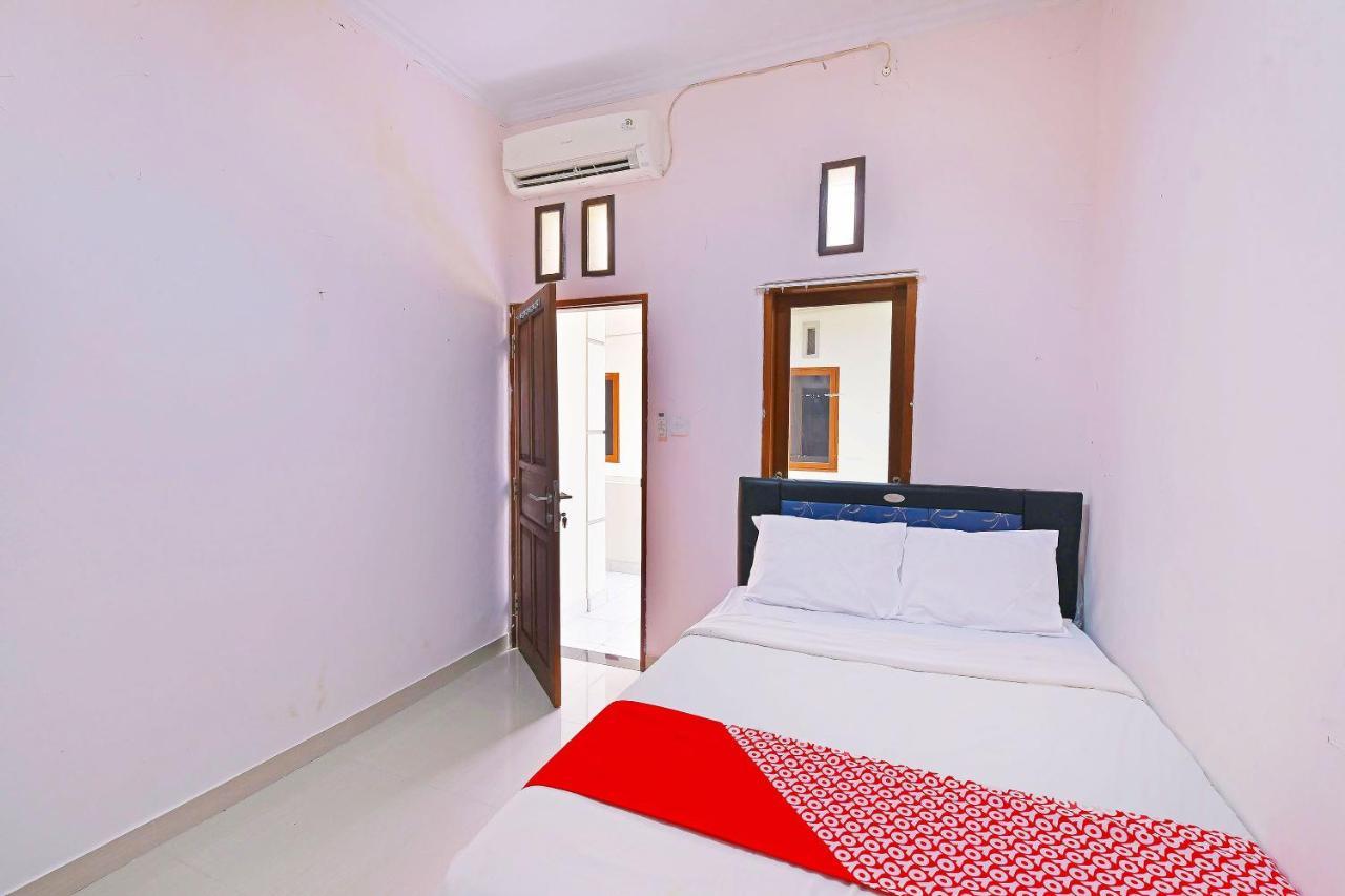 Oyo 91445 Sandat Guest House 丹帕沙 外观 照片